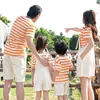 Summer Family Matching Tenues Maman Papa et moi Vêtements Mère Fille Stripe T-shirt Shorts Costume 210429