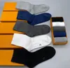 Bordado de letras Calcetines para hombre Diseñador de moda Hombres Mujeres Medias Caja de 5 pares Calcetín deportivo informal de alta calidad 2 estilos opcionales