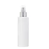 Emballage Bouteille en plastique Blanc Épaule plate PET Collier argenté mat avec couvercle Pompe de presse Spary Vide Conteneur portable rechargeable cosmétique 100 ml 150 ml 200 ml