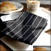 serviettes en tissu noir