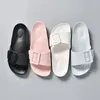 2021 Sommer Frauen flache Hausschuhe Mode Sandalen Schnalle Damen Casual Bequeme Strandschuhe weibliche Schuhe Soild Y0427