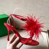 Sandaler Summer Red Feather Party Shoes Designer Märke Ankel Strap Aftonklänning Högsta kvalitet Elegant kvinnor