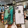 Luksusowy design kwadratowy PU skórzane obudowy telefoniczne dla iPhone'a 15 14 14pro 13 12 11 x xs Max 8 odporna na wstrząsy miękkiej tylnej okładki TPU Forsamsung Galaxy S23 S22 S21 S20 Uwaga 20 10 przypadków