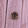 Pins, broscher Amerikansk konstnär Basquiat Crown Enamel Pin Set Målning Konst Brosch Kultur Smycken