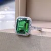 Oevas 100% 925 Sterling Silver 8 * 10mm Emerald Wedding Ringar för Kvinnor Sparkling High Carbon Diamond Party Fine Smycken Partihandel 210924