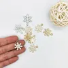 10 sztuk Snowflake Emalia Metalowe Charms Wisiorki Drop Oil Unosi się do DIY Bransoletka Kolczyk Akcesoria Biżuteria Boże Narodzenie