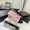 2021 designer sandals foam runner luxury slides af1 lulu tn nmd ttrainers jumpman short gladiator heel women's shoes roman style heels class