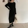 Qooth Femmes Une ligne Robe Printemps Élégant Robe noire à manches longues Japon Harujuku O-Cou Casual Maxi Robe QT454 210518
