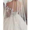 Czarowna Koronkowa Linia Suknie Ślubne Perły Zroszony Suknie Ślubne ślubne 2022 Robe de Mariee Sheer Długie Rękawy Custom Made Illusion Bride Sukienka Plus Size