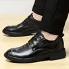 Zapatos causales para hombres Casual Man Fashion Sapato Masculino Leather 2020 Zapatos Hombre Flat Men's informal