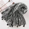 Schals visrover Tropischer Strand Geometrisch gestreiftes Big SHALH Schwarzer weißer Druckschal Hijab Frauenschals mit Quaste Wholeses4946308