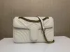女性のLuxurysデザイナーバッグ2021高品質のマーモントベルベットショルダーハンドバッグ財布ゴールドチェーンファッションレタークロスボディバッグ26cm