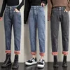 Guuzyuviz épaississant Velvet High Taille Femmes Stretch Jeans Plus Taille Denim Harem Pants Vintgae Bleu Pantalons d'automne Hiver 211129