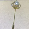 Pins, broscher naturlig sötvattenspärla halsduk spänne krona design brosch mode 9-10mm äkta bröstpinne guld färg