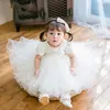 女の子のドレス赤ちゃん女の子のドレスホワイトチュチュのための結婚式の洗礼のパーティー幼児1年の誕生日フロックバプテスマ