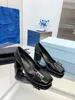 Wiosenne i letnie buty Nowe klamra pasa dekoracyjne płytkie damskie buty gęste obcasowe obcasy patentowe skórzana moda Mary Jane