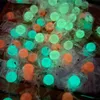 Glow in The Dark Sticky Plafond Balles Balles anti-stress pour adultes et enfants Glow Sticks Balls Squishy Toys pour enfants DH9487