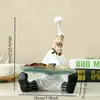 Vilaad 26 cm in resina chef tenuta piastra di frutta figurine moda creativo casa ristorante tavolo decorazione persone miniatura ornamento 211105