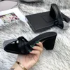 Kvinnor Sandaler Nyaste Sommar Äkta Rhinestone Bröllop Läder Kvinnor Högklackat Striped Ladies Casual Scuffs Block Heel Outdoor Shopping Letters Slippers Box