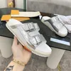 (Ayakkabı Kutusu ile) Tasarımcı Ayakkabı Trainer Katır Süet Buzağı Deri Terlik Esnek Mikro Taban İki Geniş Ayarlanabilir Sapanlar Mix Malzemeleri Anatomik Aslan Sneakers Unisex 46