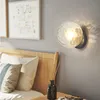 Lampada da parete per corridoio moderna e minimalista Lampada da camera da letto domestica in vetro tondo nordico con decorazioni natalizie