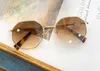 2040 Goldbrown Shaded Women Solglasögon med halsbandskedja Fashion Sun Glasses Beach Outdoor Eyewear UV400 Protection With Box3866494