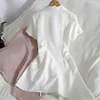 Czarno-biała Nieregularna Mini Sukienka Kobiety Casual Sznurka Krótki Rękaw Collar Collar Wysoka talia Wzburzyć Panie Biurowe Vestidos Y0603