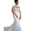 Eleganta afrikanska vita remmar sjöjungfru bröllopsklänningar applikationer spetspärlor kristaller cape hylsa långa tofs brudklänningar plus storlek2674