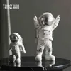 Statue de résine Astronaute Statue Accueil Décor Figurines Sculpture Salle Décoration Creative Miniature Accessoires 211105