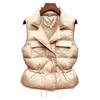 Ultra Light Down Vest Kvinnor Kort Vest Vindskyddad Lätt Varm Waistcoat Kvinna Vit Duck Down Coat Ärmlös 210817