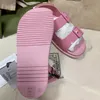 2021 Toppdesigner Luxury Women Sandals Fashion Summer Lads Flats Beach Slippers Lastest Woman Casual Slides With Box Stor storlek 9794719