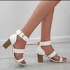 Sandalias de mujer, zapatos de tacón alto cuadrados de talla grande con correa de hebilla en el tobillo de verano para mujer, calzado de primavera para fiesta en club nocturno 2020 Y0721