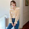 Lucyever Höst Vintage Blommigryck Chiffonskjorta Kvinnor V-Neck Flare Ärm Blous Kvinna Knapp Lace Casual T-shirts Dam 210521