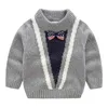 Vår höst vinter 3 4 6 8 10 11 12 år England stil stickad båge försiktigt stiliga pullover tröjor för baby barn pojkar 210529