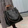 Grote vrouwen emmer tas vrouwelijke schoudertassen grote maat vintage zachte lederen dame cross body handtas voor hobos tote1 designer tassen 2885