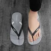 Sapatos masculinos Slippers Men Slippers Men Flips de praia ao ar livre Casual Homem Casual Homem confortável Chanclas C27 21071222705549