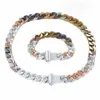 Europe Amérique Hommes Couleur Argent Métal Émail Multicolore Diamant Gravé V Initiales Chaînes Liens Patchs Collier Bracelet Jew231w