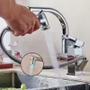 Chrome Dra ut köket Kranar för badrum Rotera Spray Basin Sink LED Mixer