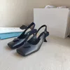 Büyük Kare Muller Sandalet kadın Katı Üçgen Düğme Logosu Kedi Topuk Ayakkabı Deri Tek Boyutu 34-41