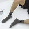 새로운 힙합 편지 Sockings 코튼 낙서 하라주쿠 블랙 화이트 스트리트웨어 패션 스케이트 보드 소녀 중간 남성과 여성 양말