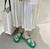 Pantofole con punta a punta Donna Estate 2024 Nuovi sandali con piattaforma romana con suola morbida Stilista coreano Infradito Scarpe da donna da spiaggia