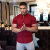 Zomer mode man korte mouw shirt effen fitness heren turn-down kraag super slim fit zakelijke jurk shirt knop knop gym tops 210421