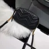 2021 Designers de luxe de qualité Mode femmes CrossBody sac Sacs à bandoulière Lettre Sac à main dames sac à main Chaînes Cross Body Embrayage Caméra