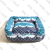 Colorful Husdjur Pennor Bed Supplies Letter Print Dog Kennels Mat Trendy Pet Beds Kennel två färger