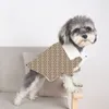 Cappotto per animali domestici di lusso con lettera Autunno Inverno Giacca calda per cani Capispalla imbottiti in cotone Abbigliamento per cuccioli spessi Bulldog Schnauzer Bichon