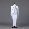 男性ホワイトブラックレッドジャカードラペルテールコートステージシンガー衣装ホムウェディンググルーミングプロムタキシードスーツ男性スーツ（ジャケット+パンツ）x0909