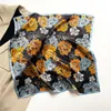 Sjaals Vrouwen 100 Pure Zijden Sjaal Elegante Bloemen Gedrukt Kleine Vierkante Hals Hoofddoek Bandana Vrouwelijke Echarpe Luxe Haarbanden 2022 5322t