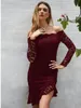 Sexy Spitze Eine Schulter Langarm Kleid Für Frauen Herbst Mode Enge Hüfte Open Back Mini Unregelmäßige Nähte 210522