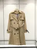 2022 Outono Alta Moda The Mid-Length Street Womens Khaki Casacos Outerwear Feminino Clássico A longa Waterloo Heritage Trench Coat Calcinha