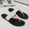 Kapcie Damskie lato Moda Wear Leather H Slipper Netto Red Wszechstronny Płaski Dar Beach Sandały 78ft #